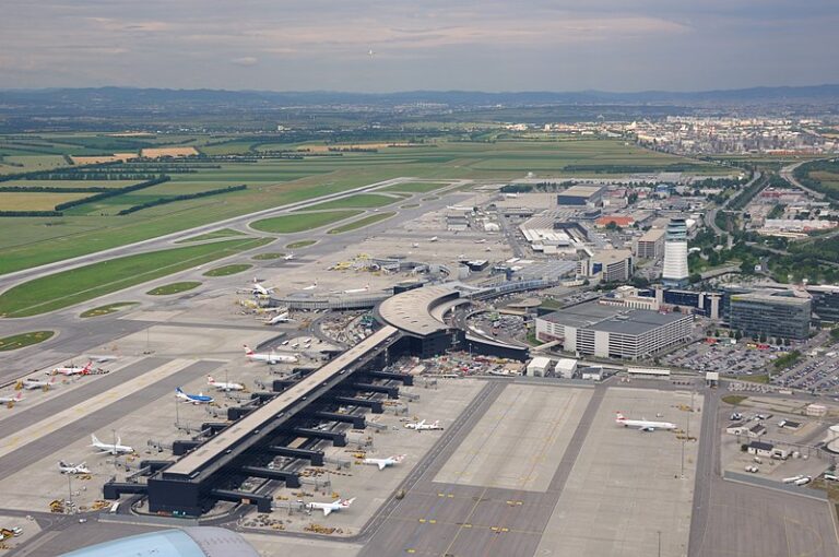 Austria court approves construction of third runway at Vienna Airport