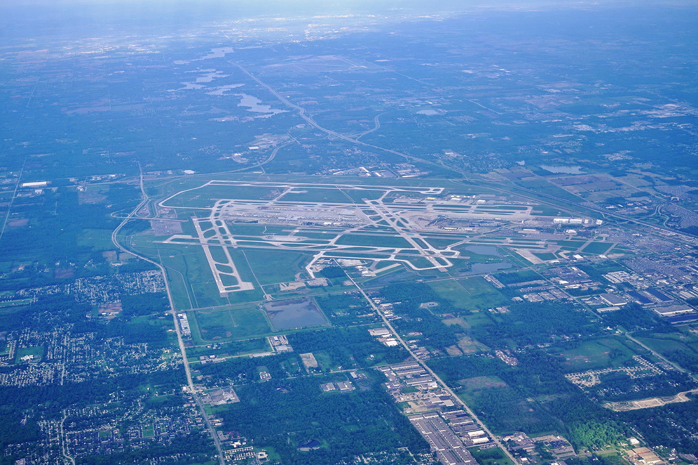 The Largest Airports in America: Key Infrastructure and Operations