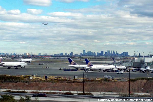 how far is newark airport from new york city